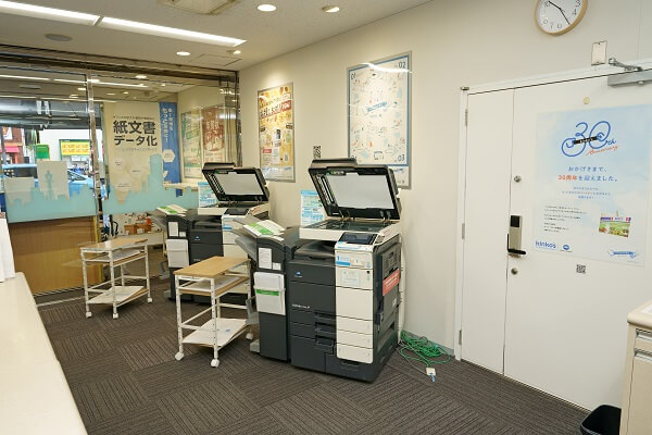 なんば店 店内