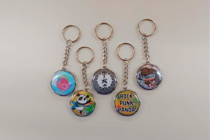 缶キーホルダー