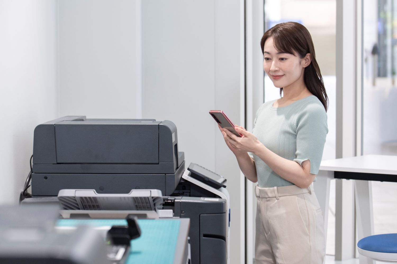 スマートフォンからデータ入稿する