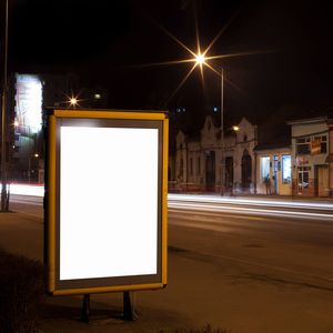 LEDライトパネルを屋外看板として